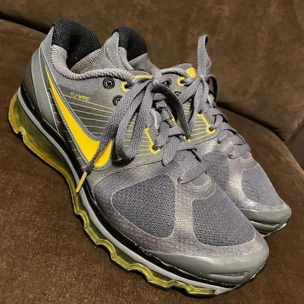Vintage NIKE LIVESTRONG Dark Grey Marigold Yellow Air Max 2010 Size 8 41 EUR